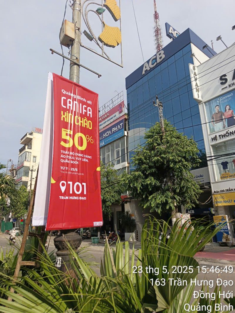 Treo phướn Canifa 4